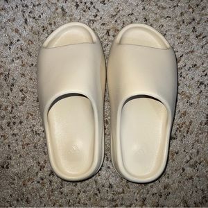 Authentic Adidas Yeezy Slides | Bone Size 7